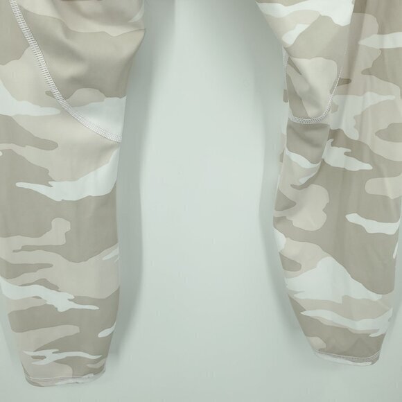 Athleta Camo Contender 7/8 Tight Camo Legging L White/Tan - Picture 13 of 16